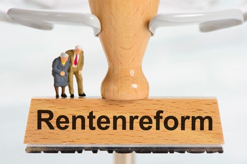 Foto: Stempel mit Aufschrift Rentenreform